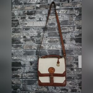 Dooney & Bourke purse with wallet portion zipped into front